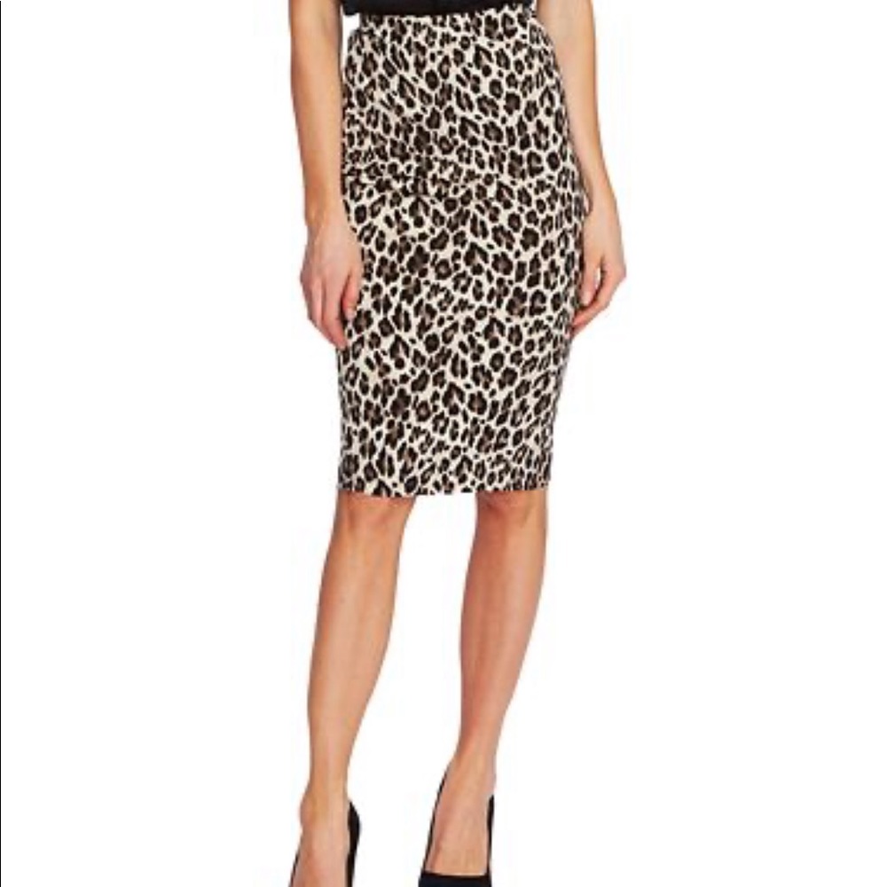 Vince Camuto Leopard print pencil skirt. Size XL